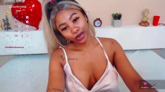 Image 3 of emmaterry2 Stream on Chaturbate on 15 months ago