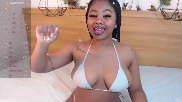 Image 3 of emmaterry2 Stream on Chaturbate on 14 months ago