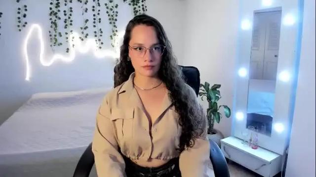 Image 6 of emmatorres9 Stream on Chaturbate on 29 days ago