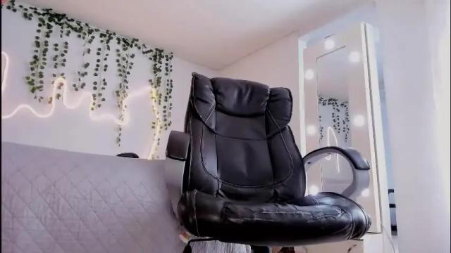 Image 7 of emmatorres9 Stream on Chaturbate on 3 months ago