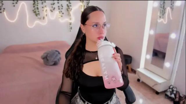 Thumbnail 1, emmatorres9's Stream at Chaturbate, 2 months ago