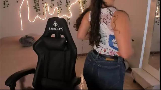 Image 8 of emmatorres9 Stream on Chaturbate on 1 month ago