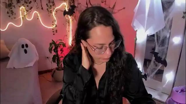 Image 7 of emmatorres9 Stream on Chaturbate on 5 days ago