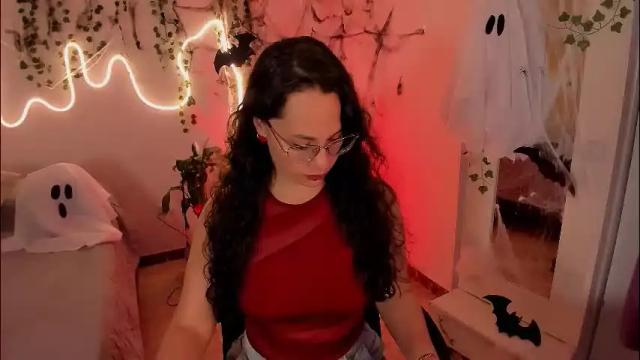 Image 2 of emmatorres9 Stream on Chaturbate on 1 day ago