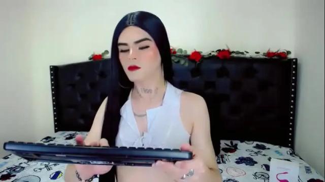 Image 10 of emmavegas19 Stream on Chaturbate on 1 month ago