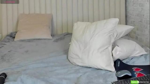 Image 12 of emmawarren Stream on Chaturbate on 1 month ago