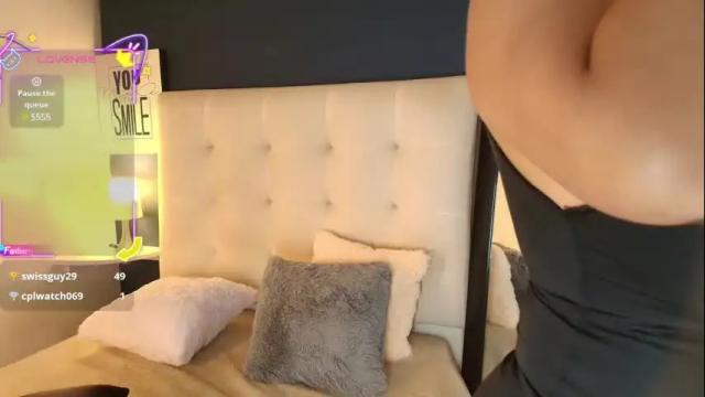 Image 3 of emmawatsom_ Stream on Chaturbate on 1 month ago