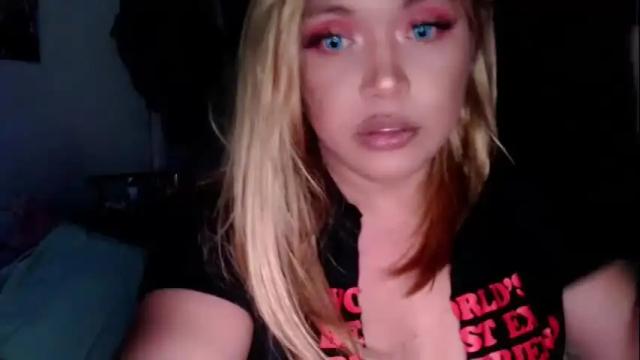 Image 12 of emmawatsoons Stream on Chaturbate on 2 months ago