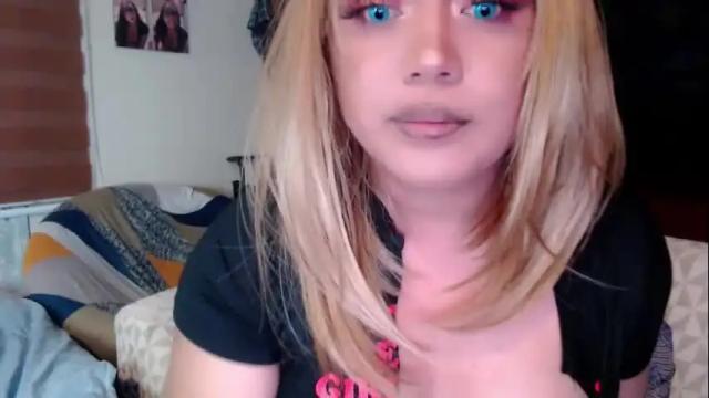 Image 4 of emmawatsoons Stream on Chaturbate on 2 months ago