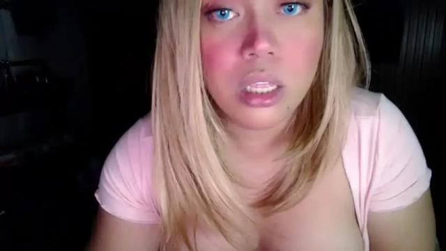 Image 12 of emmawatsoons Stream on Chaturbate on 2 months ago