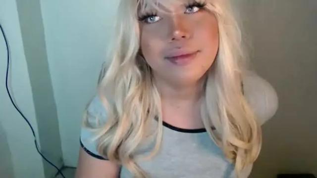 Image 7 of emmawatsoons Stream on Chaturbate on 2 months ago