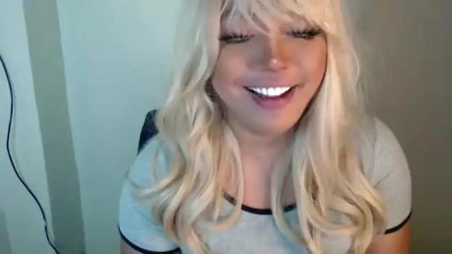 Image 8 of emmawatsoons Stream on Chaturbate on 2 months ago
