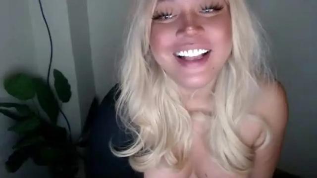 Image 2 of emmawatsoons Stream on Chaturbate on 2 months ago