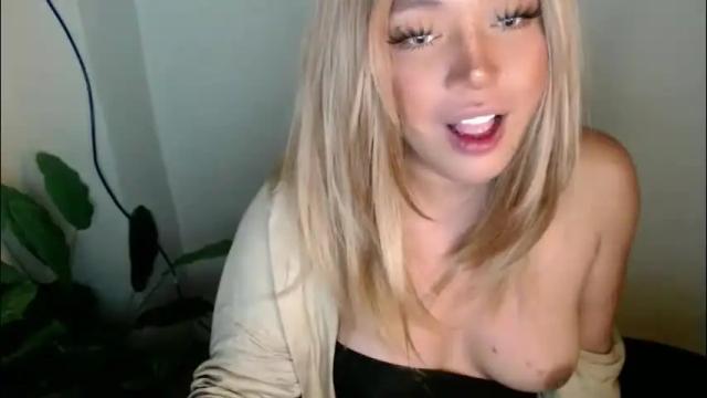 Image 4 of emmawatsoons Stream on Chaturbate on 1 month ago