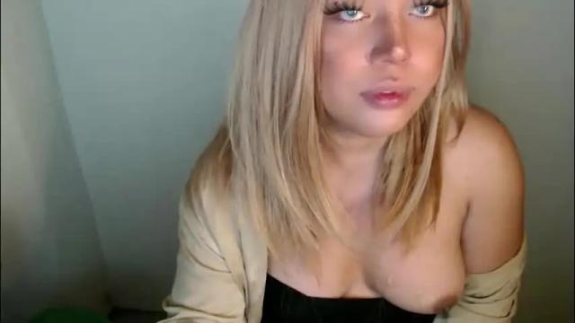 Image 10 of emmawatsoons Stream on Chaturbate on 1 month ago