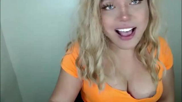 Image 2 of emmawatsoons Stream on Chaturbate on 1 month ago