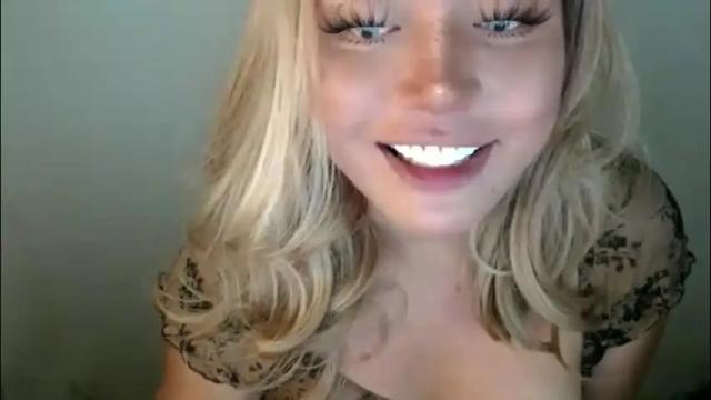 Image 10 of emmawatsoons Stream on Chaturbate on 1 month ago