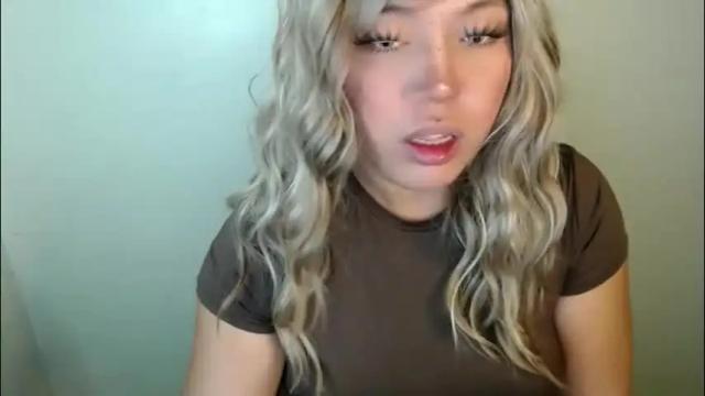 Image 7 of emmawatsoons Stream on Chaturbate on 27 days ago