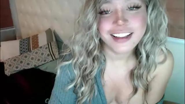 Image 4 of emmawatsoons Stream on Chaturbate on 2 days ago