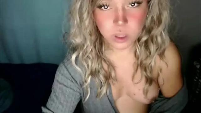 Image 10 of emmawatsoons Stream on Chaturbate on 1 month ago