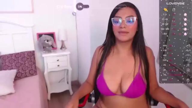 Image 11 of emmawiilson_ Stream on Chaturbate on 14 months ago