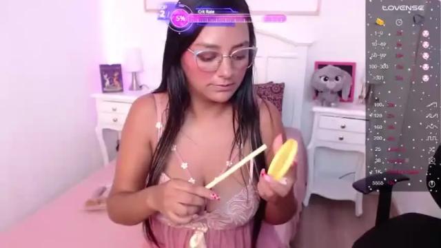 Image 2 of emmawiilson_ Stream on Chaturbate on 14 months ago