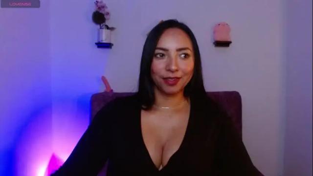 Thumbnail 1, emmi_cam's Stream at Chaturbate, 1 month ago