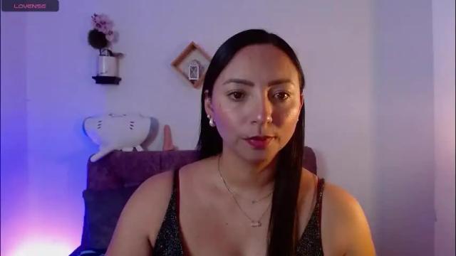 Thumbnail 1, emmi_cam's Stream at Chaturbate, 1 month ago