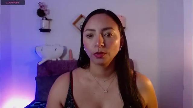 Image 3 of emmi_cam Stream on Chaturbate on 1 month ago