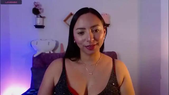 Image 4 of emmi_cam Stream on Chaturbate on 1 month ago