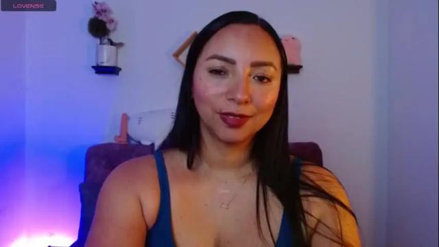 Image 7 of emmi_cam Stream on Chaturbate on 1 month ago