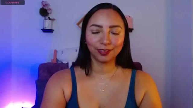 Image 8 of emmi_cam Stream on Chaturbate on 1 month ago