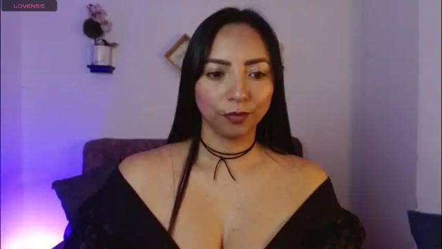 Image 11 of emmi_cam Stream on Chaturbate on 1 month ago