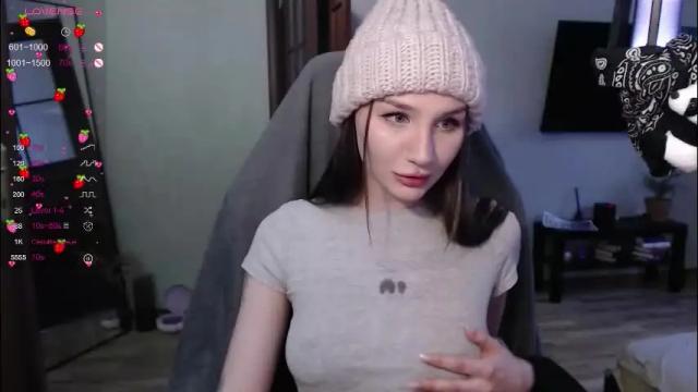 Image 11 of emmiclo Stream on Chaturbate on 1 month ago