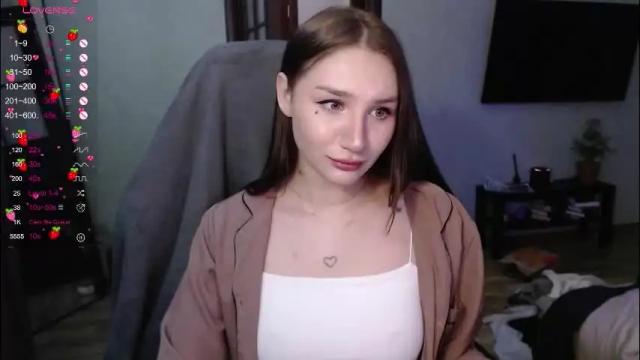 Image 11 of emmiclo Stream on Chaturbate on 1 month ago