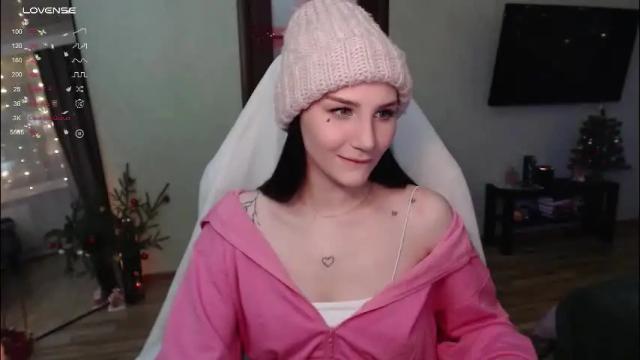 Image 2 of emmiclo Stream on Chaturbate on 10 days ago