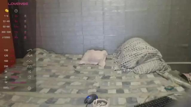 Image 12 of emmily000 Stream on Chaturbate on 15 months ago