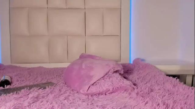 Image 12 of emmily_evans_ Stream on Chaturbate on 2 months ago