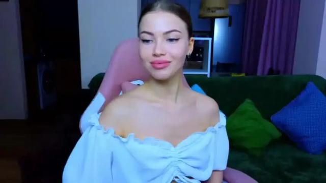 Image 2 of emmimilisi Stream on Chaturbate on 24 months ago