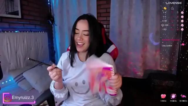 Image 4 of emmy_ruiz Stream on Chaturbate on 13 months ago