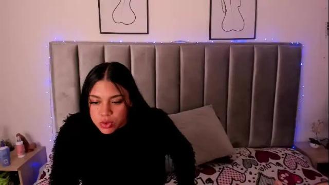 Image 12 of emmy_turnner Stream on Chaturbate on 1 month ago