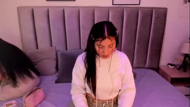Image 3 of emmy_turnner Stream on Chaturbate on 1 month ago
