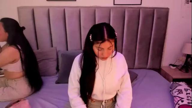 Image 4 of emmy_turnner Stream on Chaturbate on 1 month ago