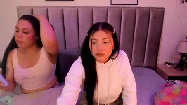 Image 7 of emmy_turnner Stream on Chaturbate on 1 month ago