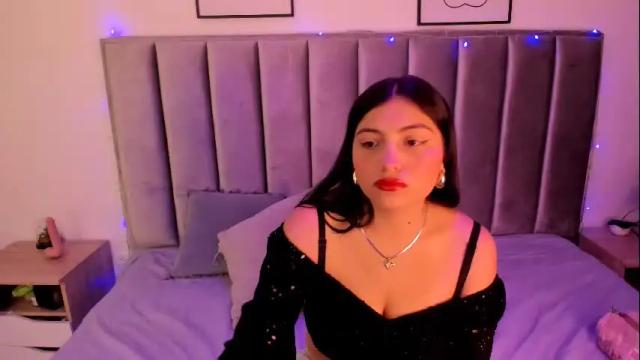 Image 7 of emmy_turnner Stream on Chaturbate on 1 month ago