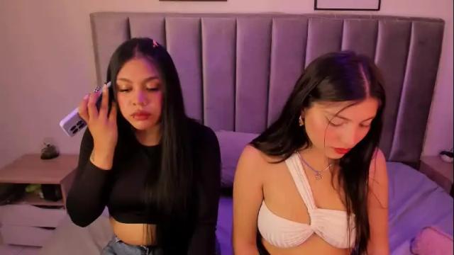 Image 3 of emmy_turnner Stream on Chaturbate on 1 month ago