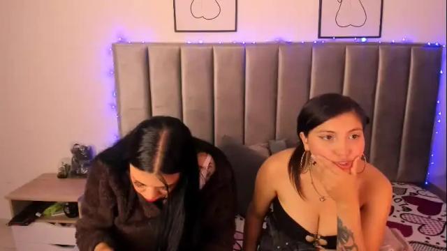 Image 3 of emmy_turnner Stream on Chaturbate on 1 month ago