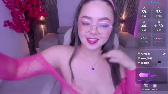 Image 2 of emmy_walker1 Stream on Chaturbate on 2 days ago
