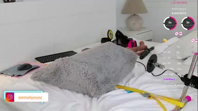 Image 11 of emmybum Stream on Chaturbate on 12 days ago