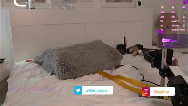 Image 12 of emmybum Stream on Chaturbate on 1 day ago